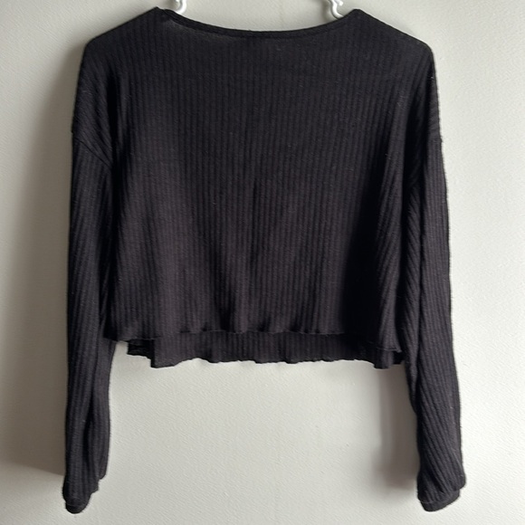 Cropped long sleeve from SHEIN - Picture 3 of 3